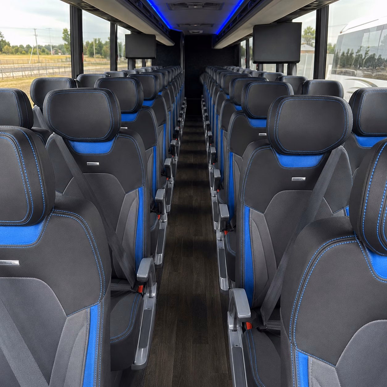 compare bus rental pricing in lauderhill online upfront and in minutes
