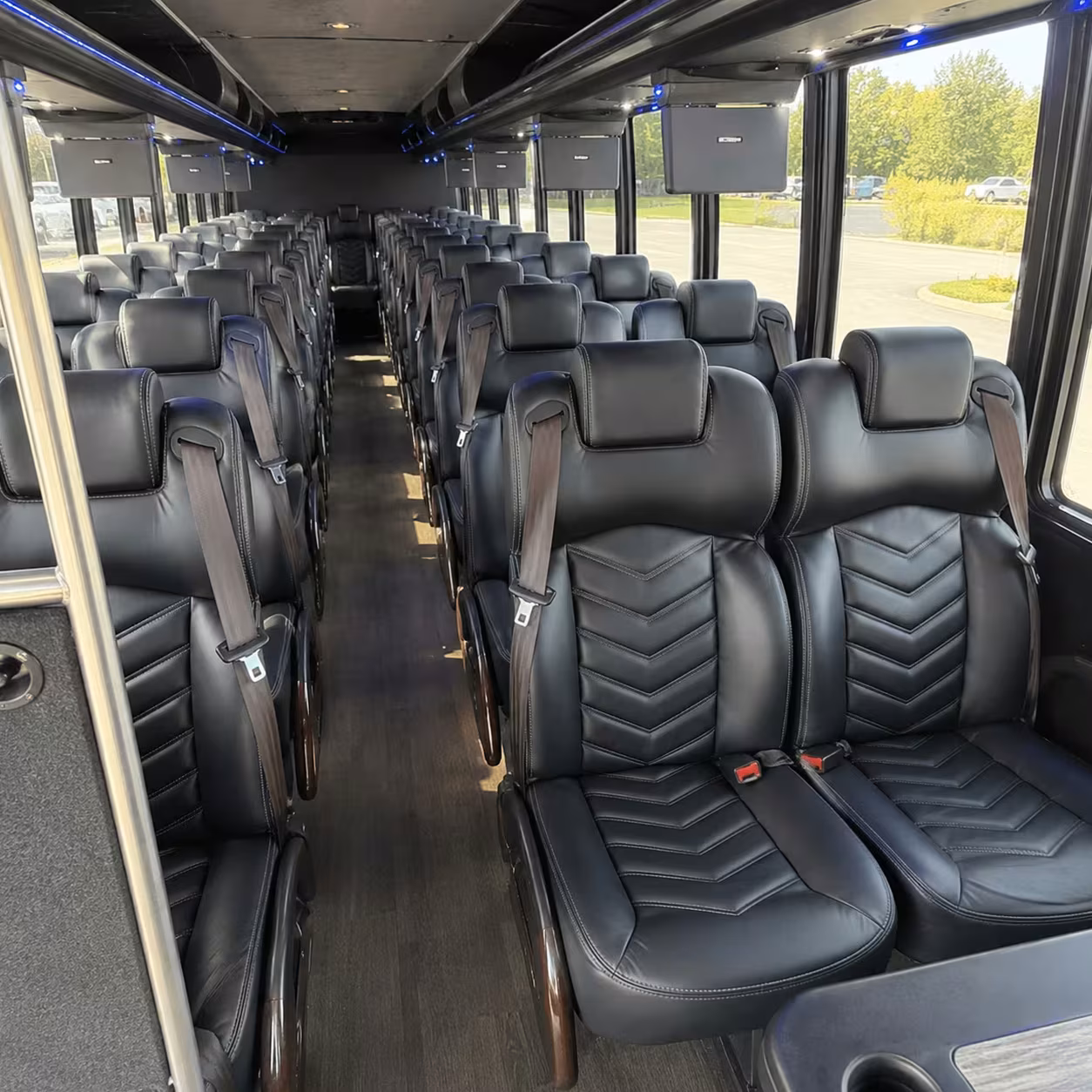 minibus rentals for multi stop and full day lauderhill field trips